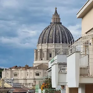 https://appartamento-lucy-vista-san-pietro.it-romehotels.com